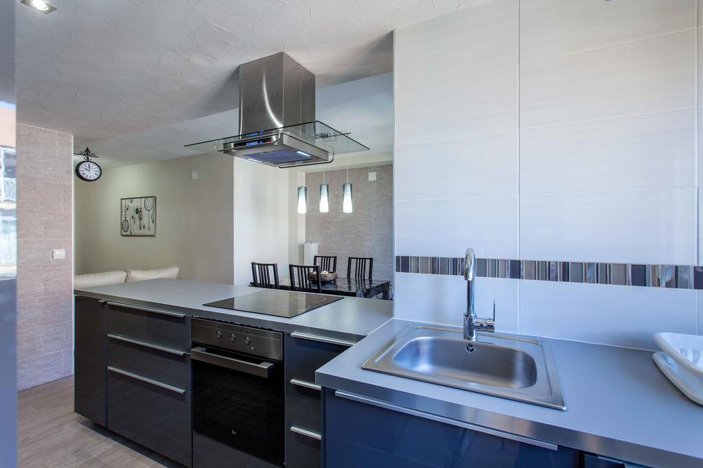 Apartment Malvarrosa Beach Cavite Valencia Exterior photo